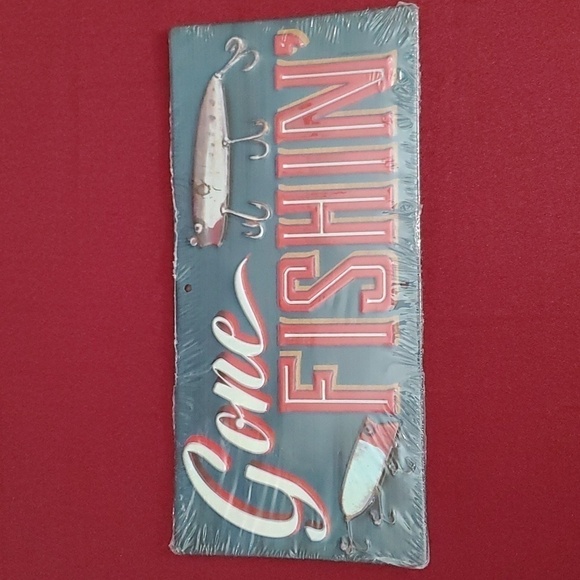 NWT Set of 2 Metal Gone Fishing Novelty Signs Home Decor - Picture 5 of 7